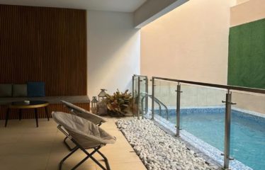 ABIDJAN COCODY : Location villa meublée 6 pièces avec piscine privée