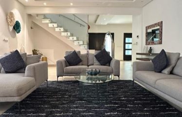 ABIDJAN COCODY : Location villa meublée 6 pièces avec piscine privée