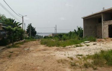 ABIDJAN BINGERVILLE : Vente terrain 689 m2