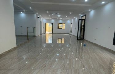 ABIDJUAN COCODY : Location villa duplex 8 pièces – Piscine