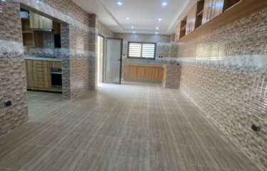 ABIDJUAN COCODY : Location villa duplex 8 pièces – Piscine