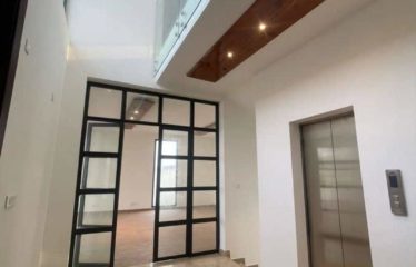 ABIDJAN COCODY : Location villa triplex 8 pièces