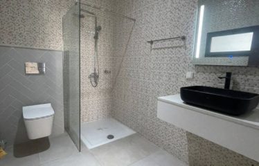 ABIDJAN COCODY : Location villa triplex 8 pièces