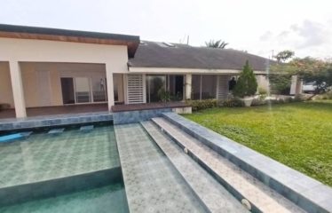 ABIDJAN COCODY : Location villa basse – Piscine