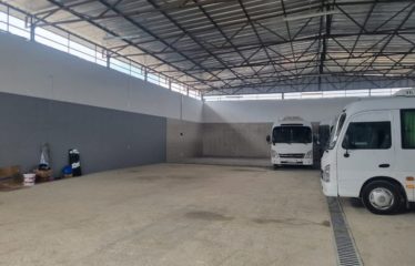 ABIDJAN KOUMASSI : Entrepôt 500m2 a louer – Boulevard du GABON