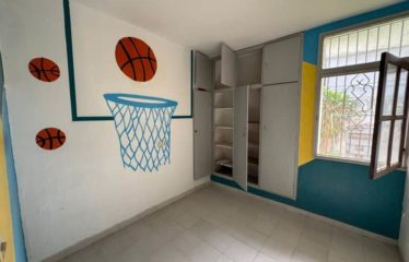 ABIDJAN COCODY : Vente villa duplex 5 pièces + annexe 2 pièces avec jardin