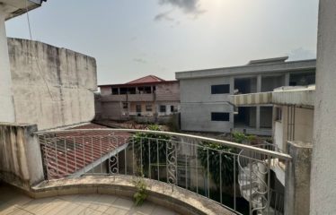 ABIDJAN COCODY : Vente villa duplex 5 pièces + annexe 2 pièces avec jardin