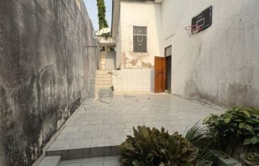 ABIDJAN COCODY : Vente villa duplex 5 pièces + annexe 2 pièces avec jardin