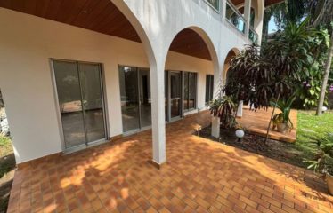 ABIDJAN COCODY : Location villa duplex 8 pièces – Riviera Golf