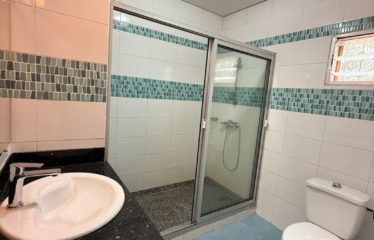 ABIDJAN COCODY : Location villa 6 pièces avec jardin | Riviera Bonoumin