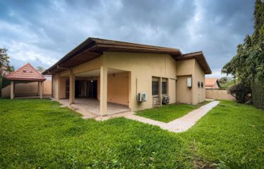 ABIDJAN COCODY : Location villa 6 pièces avec jardin | Riviera Bonoumin