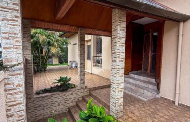 ABIDJAN COCODY : Location villa 6 pièces avec jardin | Riviera Bonoumin