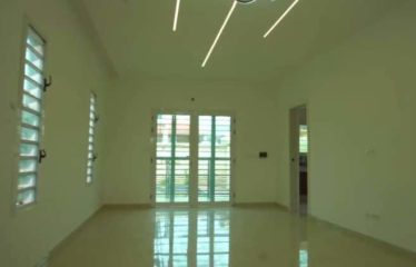 ASSINIE: Luxury 5-room duplex house for sale