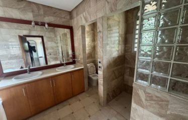 ABIDJAN COCODY: 8-room duplex villa for rent