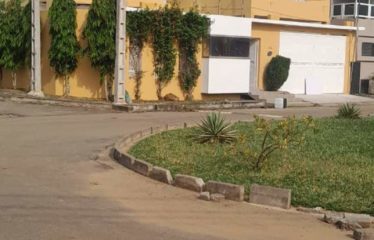 GRAND-BASSAM : Location villa duplex 7 pièces