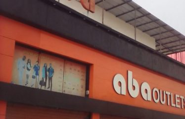 ABIDJAN ANGRÉ: Building for sale