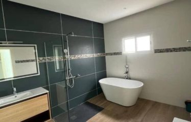 ABIDJAN COCODY: Modern duplex villa rental