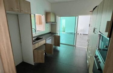 ABIDJAN COCODY: Modern duplex villa rental