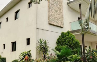 ABIDJAN ANGRÉ: Modern duplex villa for sale