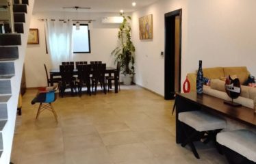 ABIDJAN ANGRÉ: Modern duplex villa for sale