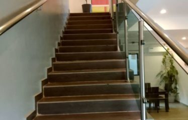 ABIDJAN ANGRÉ: Modern duplex villa for sale