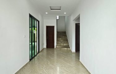 GRAND-BASSAM : Vente villa duplex 6 pièces – Mockey-Ville