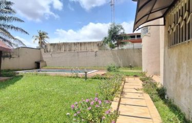 ABIDJAN COCODY : Location villa duplex 8 pièces