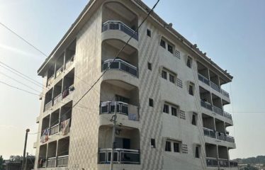 ABIDJAN YOPOUGON : Vente immeuble R+4