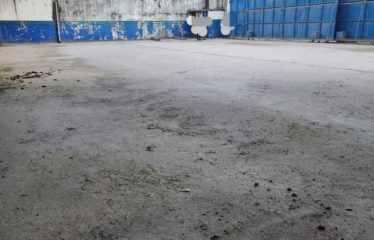 ABIDJAN TREICHVILLE: 2000 m² warehouse available for rent