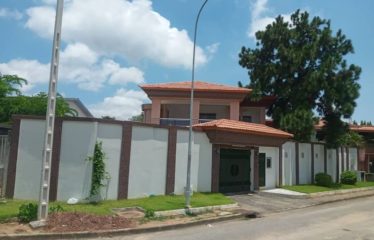 ABIDJAN COCODY: 8-room duplex villa for rent