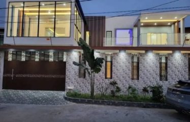 GRAND-BASSAM: 8-room duplex villa for sale