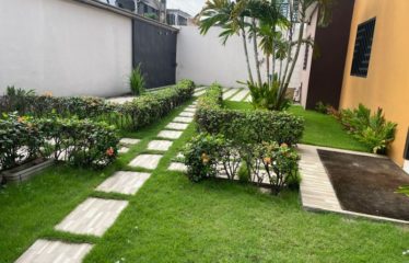 ABIDJAN COCODY : Location grande et belle villa à la Riviera Synacaci 2