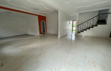 ABIDJAN COCODY : Location grande et belle villa à la Riviera Synacaci 2