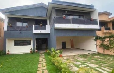 GRAND-BASSAM : Location villa duplex T7