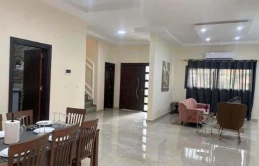 GRAND-BASSAM : Location villa duplex T7