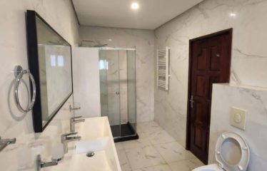 ABIDJAN COCODY : Location très belle villa duplex 7 pièces