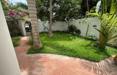 DAKAR ALMADIES : Villa à louer 4 chambres