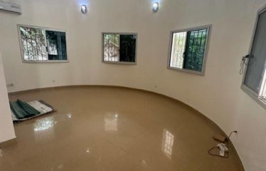 DAKAR ALMADIES : Belle villa à louer