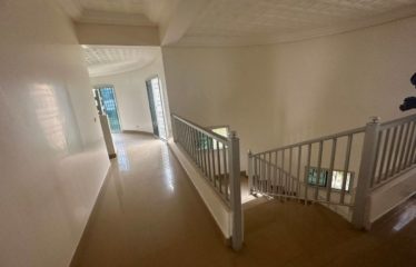 DAKAR ALMADIES : Belle villa à louer