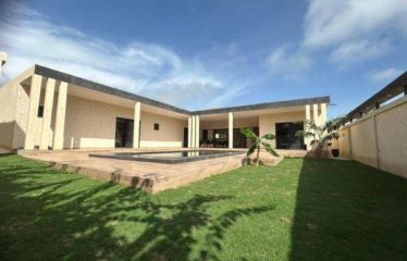 SOMONE : Très jolie villa à vendre