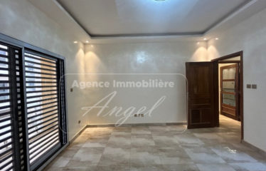 DAKAR ALMADIES : Villa à louer 230 m²