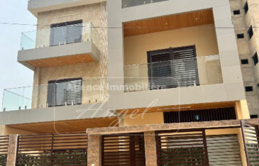 DAKAR ALMADIES : Villa à louer 230 m²