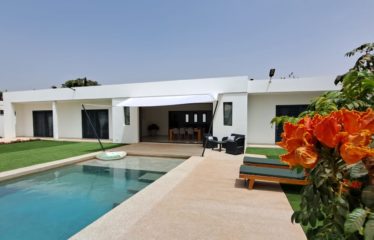 SALY : Villa 3 chambres avec piscine à louer (location longue durée)