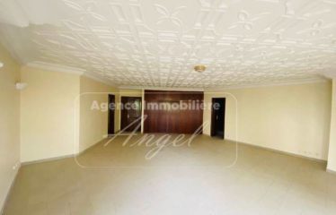 DAKAR POINT-E : Villa à louer 5 chambres