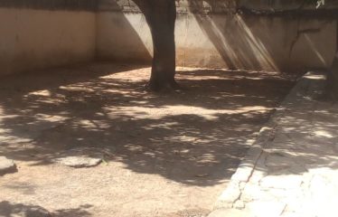 DAKAR OUAKAM : Maison de 340m² à vendre