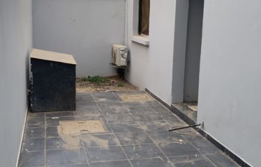 DAKAR OUEST FOIRE : Maison R+2 à louer Cité Tobago