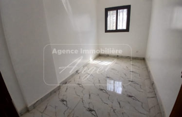 DAKAR POINT-E : Appartement à louer 4 chambres