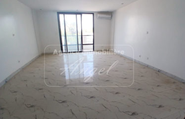 DAKAR POINT-E : Appartement à louer 4 chambres