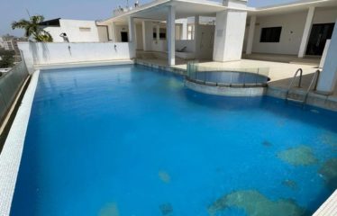 DAKAR POINT-E : Appartement F4 à louer