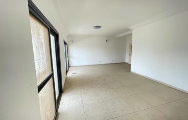 DAKAR POINT-E : Appartement F4 à louer